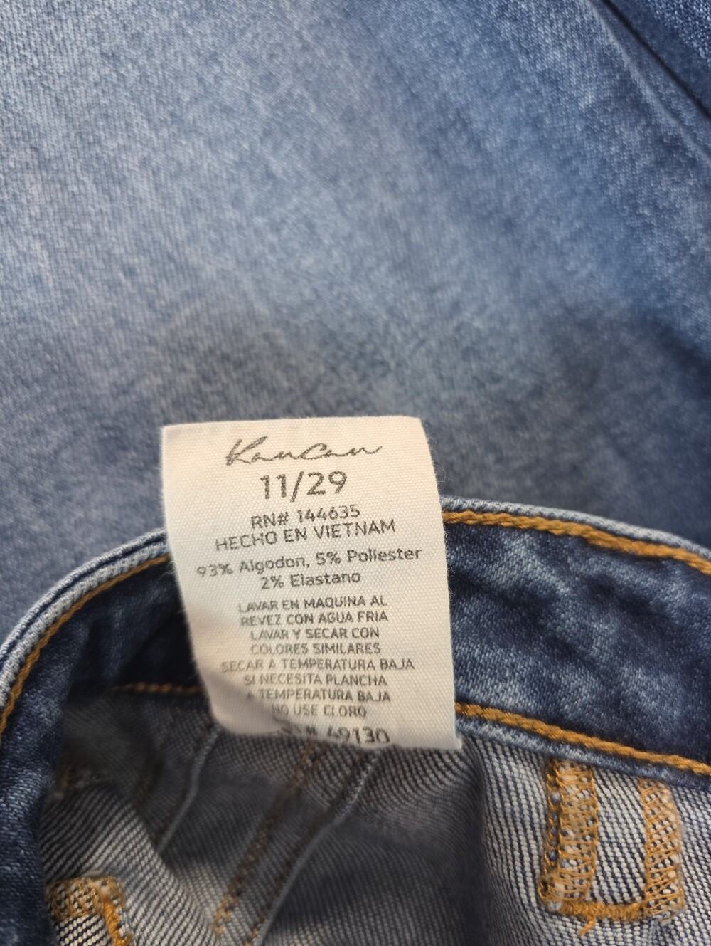 KanCan Petite Mid Rise Wide Flare Jeans Women's 11/29 Medium Wash Stretch - Picture 10 of 10